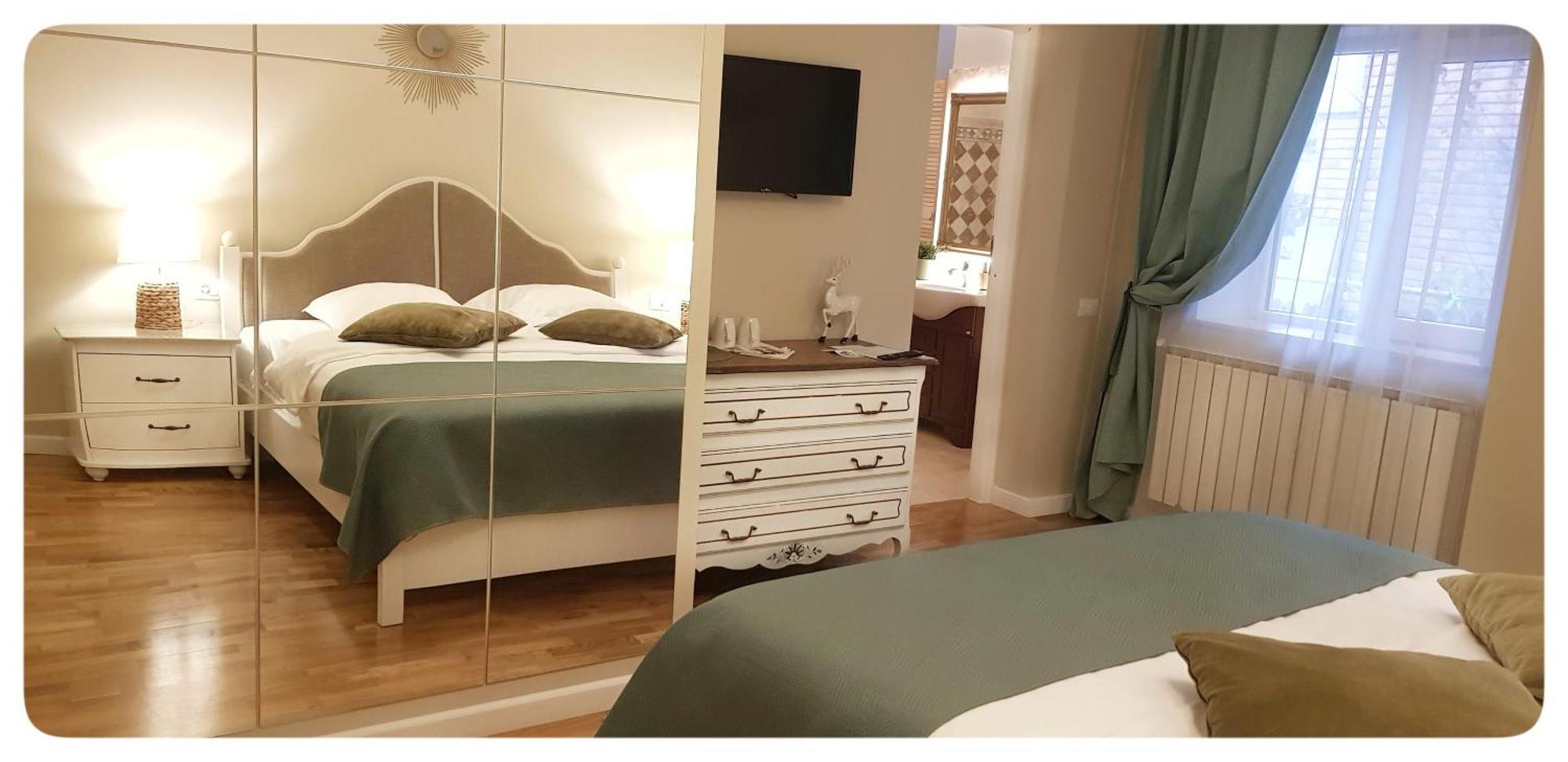 Elania Residence ทาร์กู จิอู ภายนอก รูปภาพ