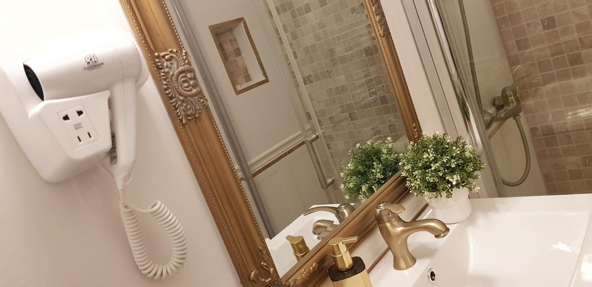 Elania Residence ทาร์กู จิอู ภายนอก รูปภาพ