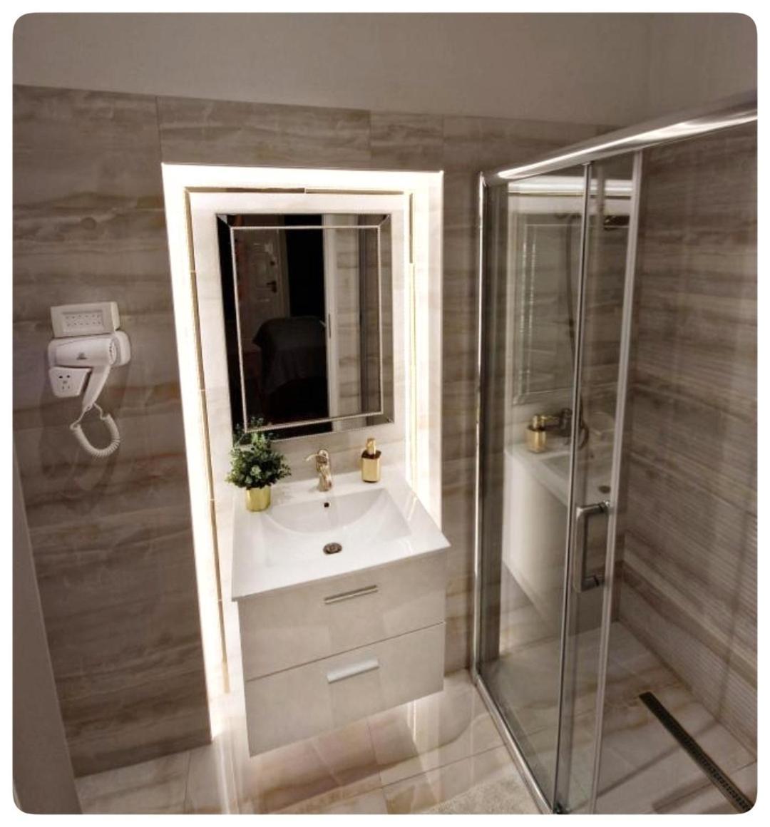 Elania Residence ทาร์กู จิอู ภายนอก รูปภาพ